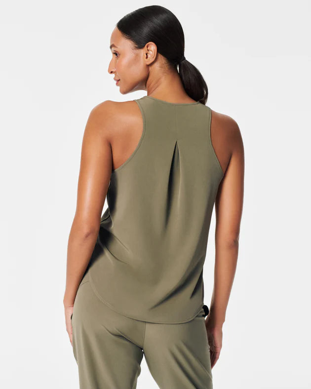 SPANX Casual Fridays Curved Hem Tank
