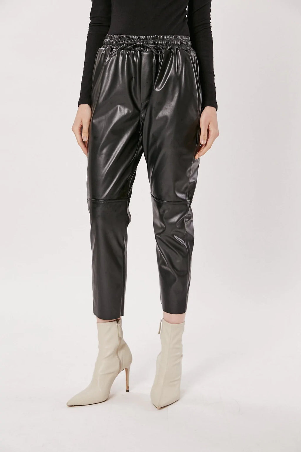 Spanx Faux Patent Leather Leggings – Satori Boutique